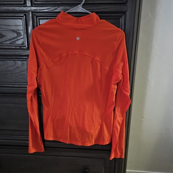 Lululemon run top - Picture 5 of 10